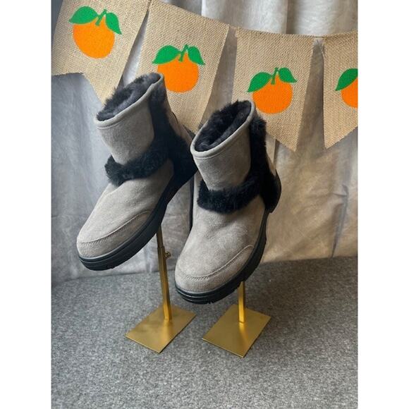 UGG Sunburst Mini Genuine Shearling Bootie Grey Suede Women’s 9 New $210 - Picture 1 of 7